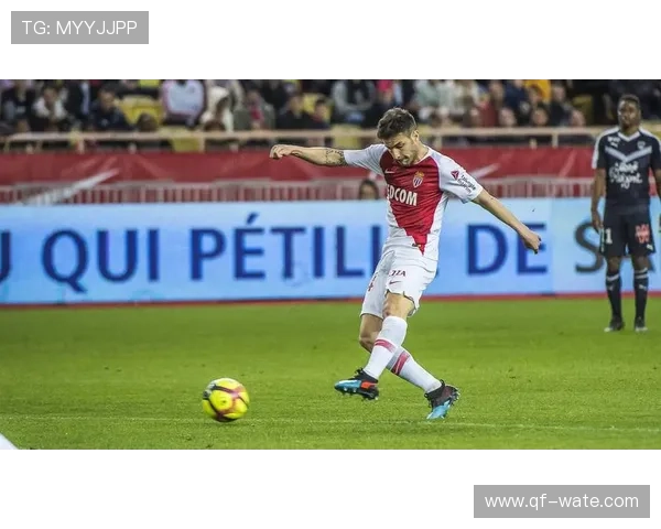 法甲联赛最新动态 巴黎圣日耳曼迎战摩纳哥 展现强势状态